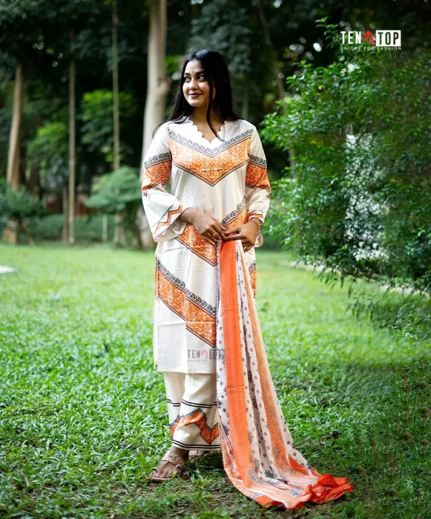 Elegant Ethnic Vibes Printed Three Piece Kamiz Set